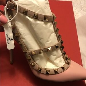 Authentic Valentino Pumps